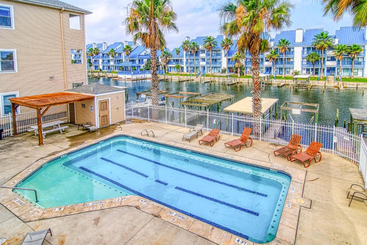 Snow Condos - Housity