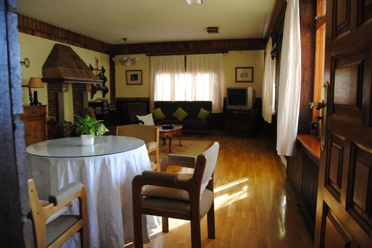 Hostal El Mirador - Housity