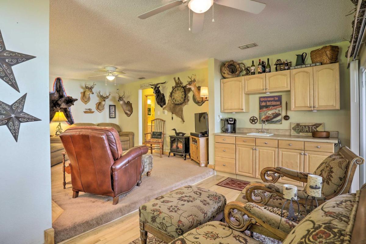 Keystone Heights Lakefront Cabin - Fire Pit, Grill - Housity