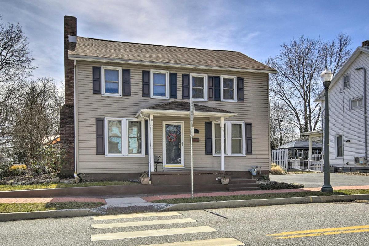 Harrisburg Home with Huge Yard, By Hersheypark! - Housity