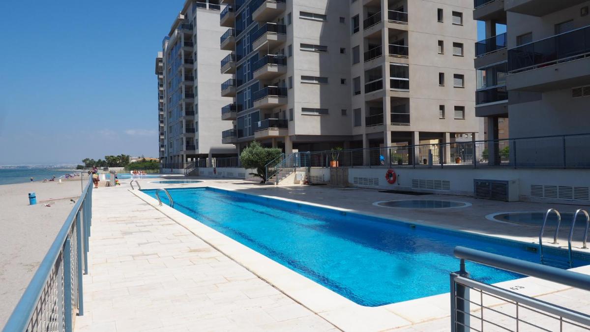 Suitetrails - La Manga Beach Club - Apartment with Seaview