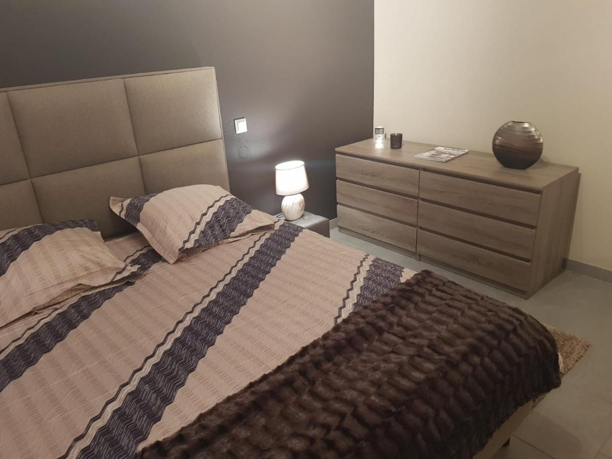 IVY'S CORNER - Housity