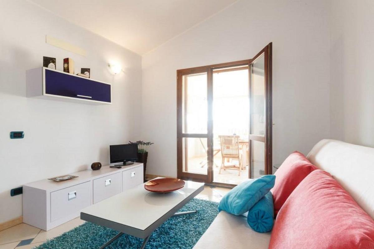 Giaco's Apartments 1 - Hizvo
