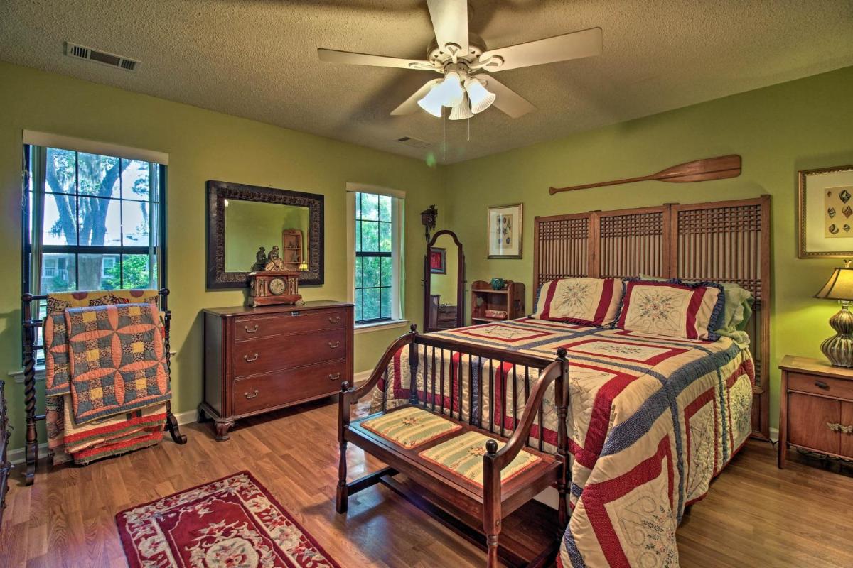 Waterfront Midway Home with Sunroom and Large Yard - Housity