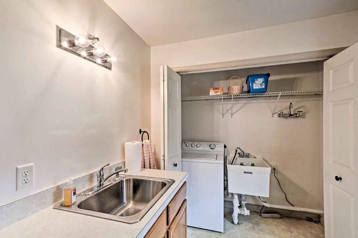 Family Home with WiFi, 14 Mi to Dutch Wonderland! - Housity