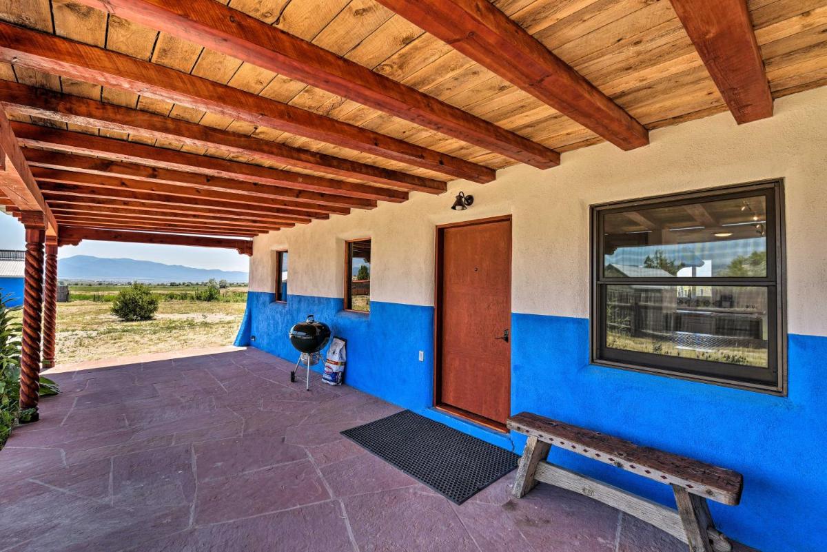 Chic Studio with Grill - 25 Mins to Taos Ski Valley! - Housity