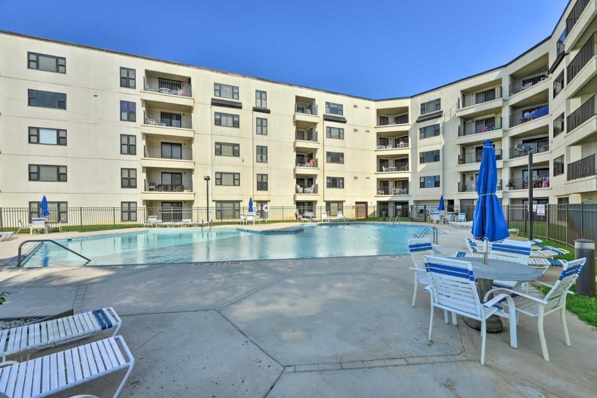 Summer Winds Resort Condo with Ocean Views! - Housity