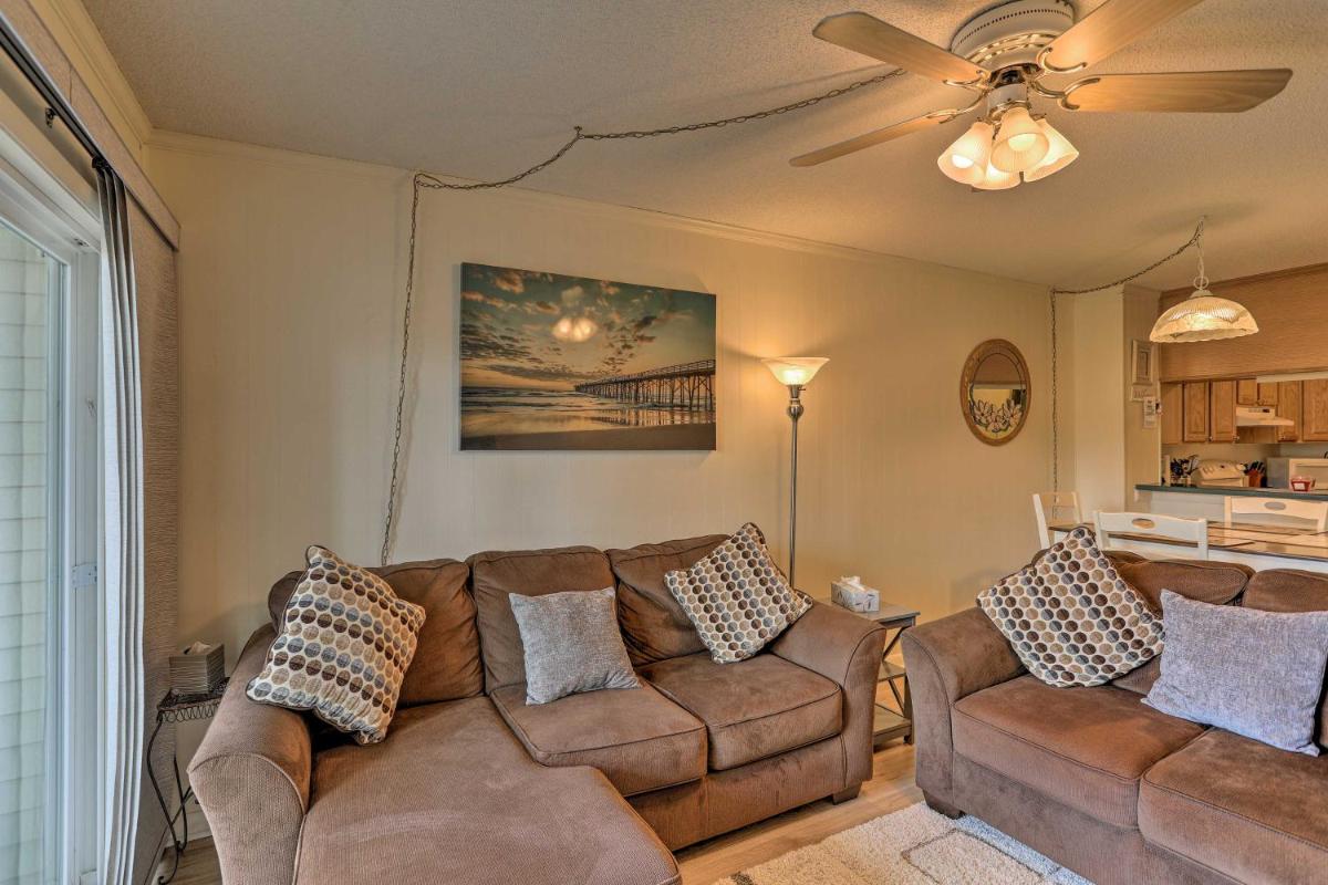 Walk to Ocean Cozy Condo in North Myrtle Beach! - Housity