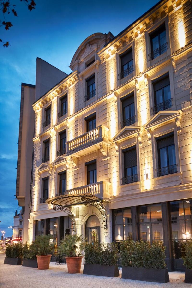 Hotel Victoria - Housity
