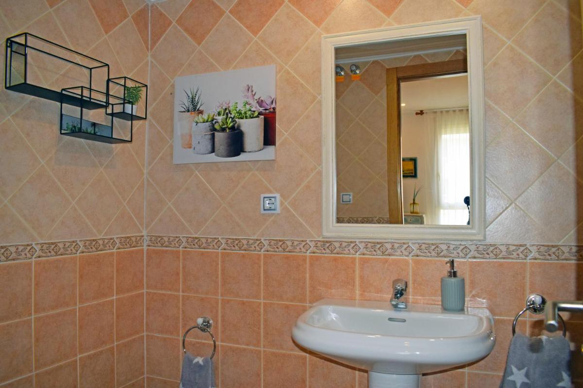Anacasa Zurich Les Marines AP3216 - Housity