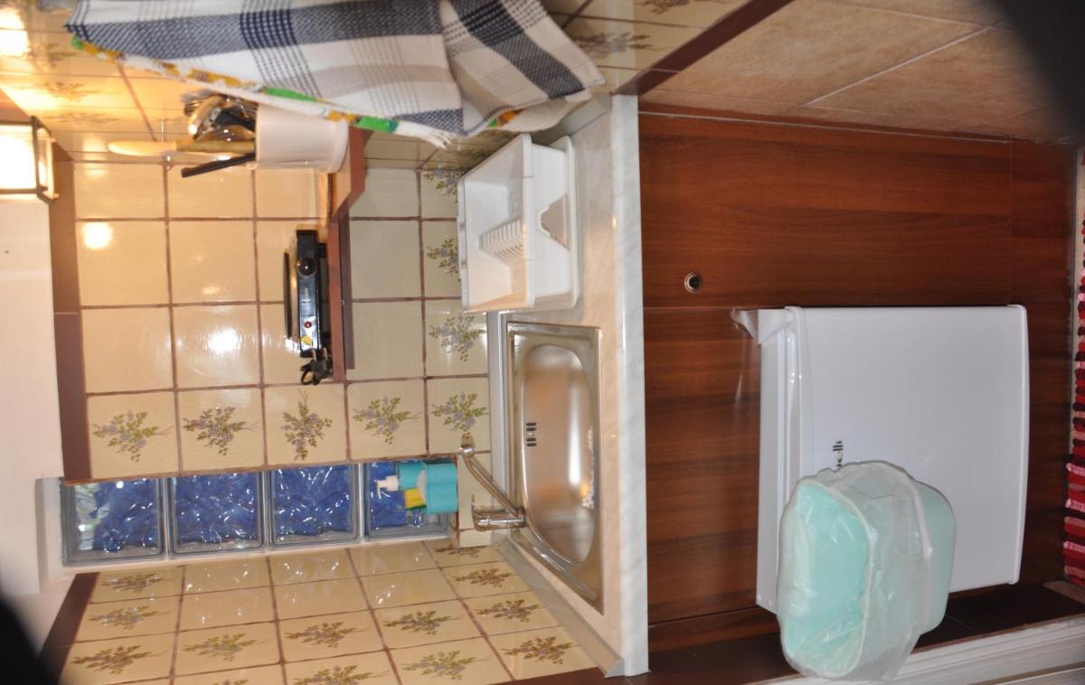 CASA LELA 3...HYDRA - Housity