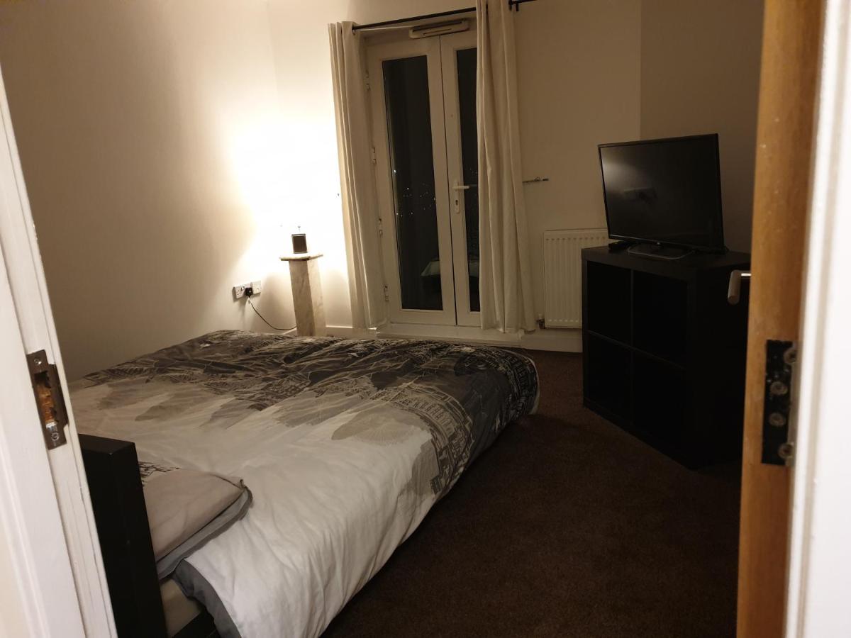 Early Knights Accommodation Huddersfield - Housity