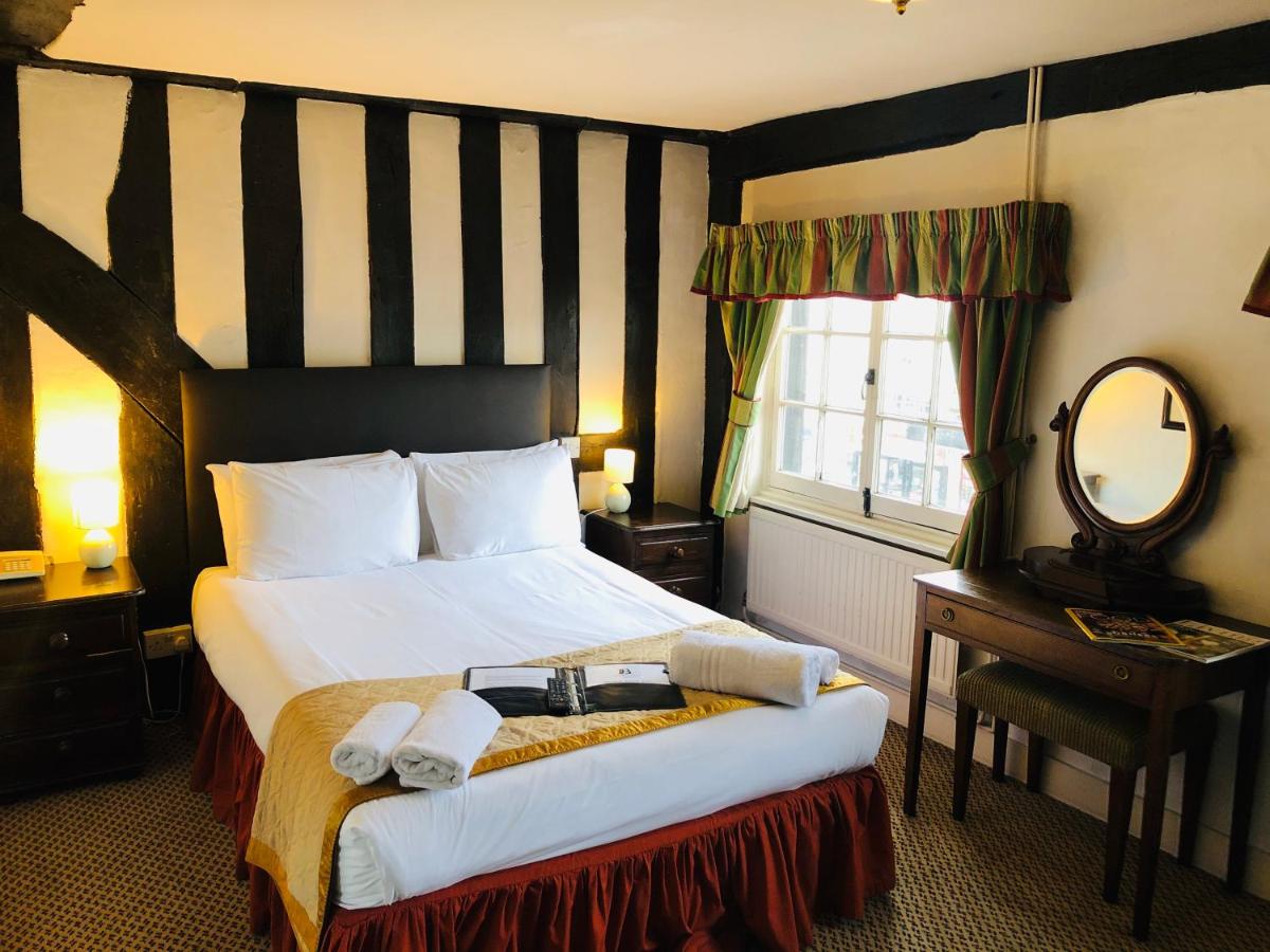 Brook Red Lion Hotel - Housity