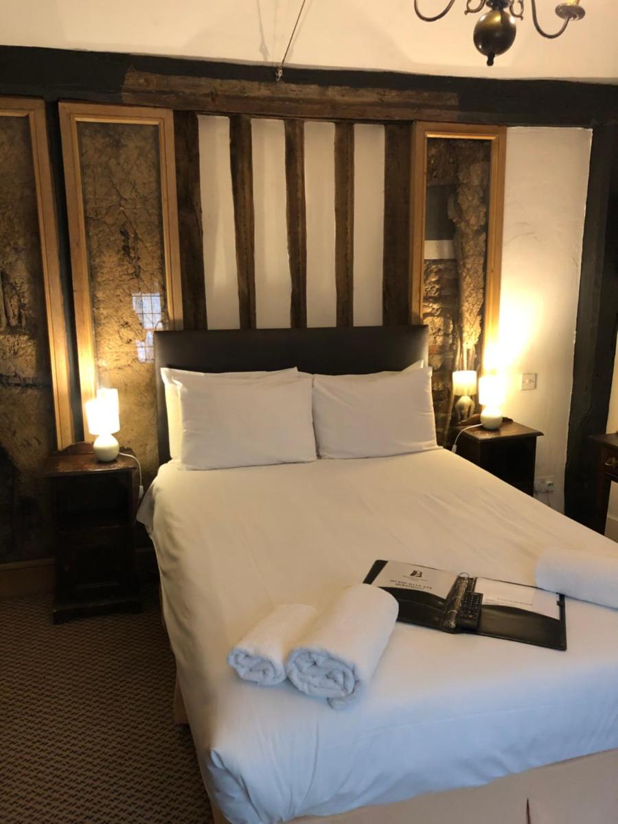 Brook Red Lion Hotel - Housity
