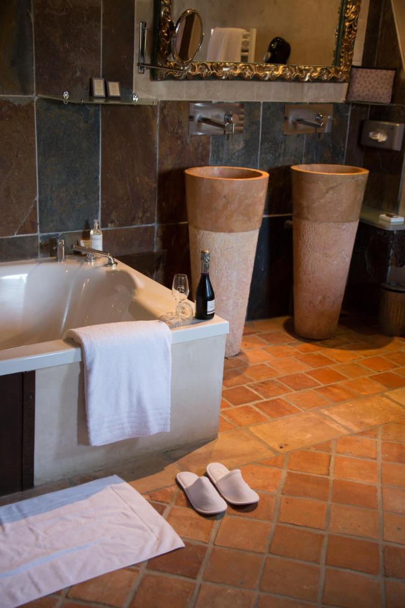 Photo de la galerie de l'établissement Hôtel-Spa Le Saint Cirq, à Tour-de-Faure