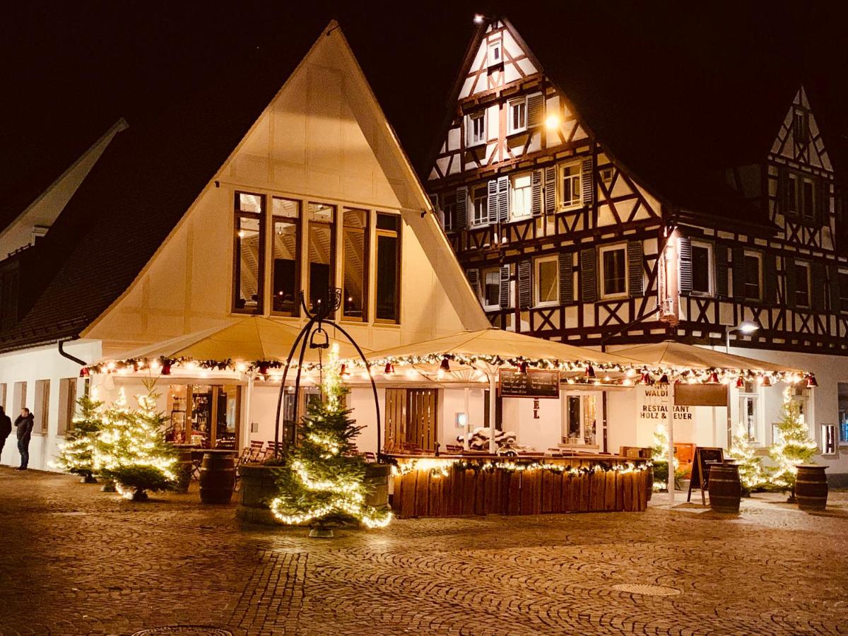 Stadthotel Waldhorn - Housity