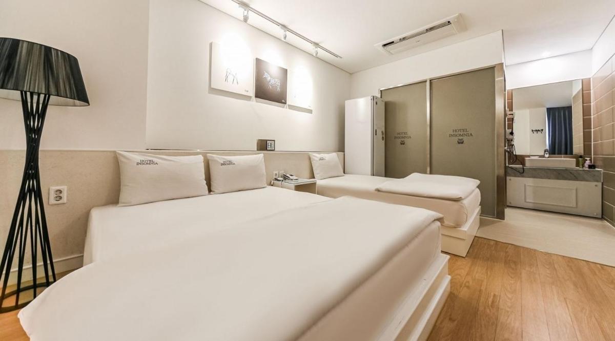 Hotel Insomnia - Housity