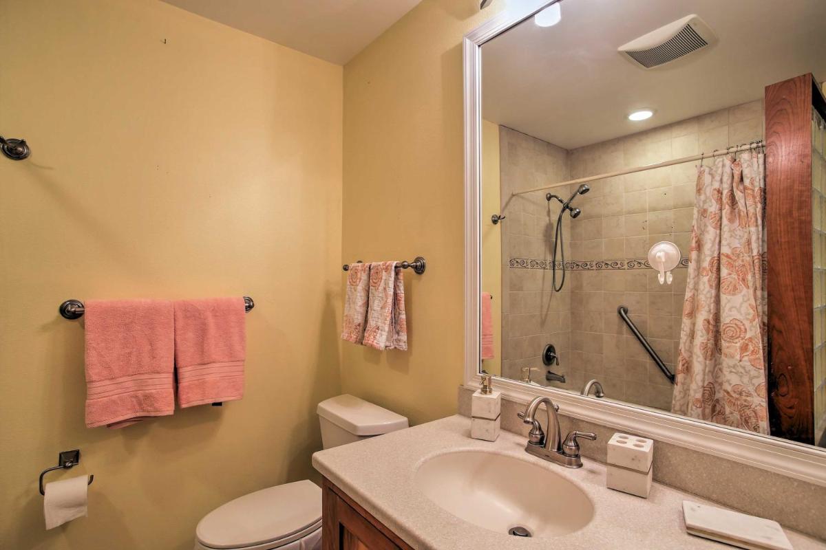 Riviera Beach Home with Pool - Walk to Beaches! - Housity