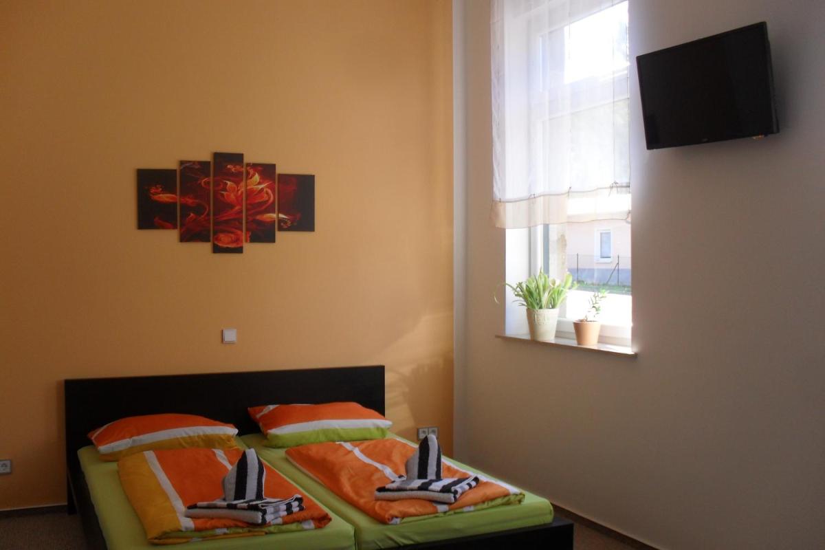 Pension Am Steinberg - Housity