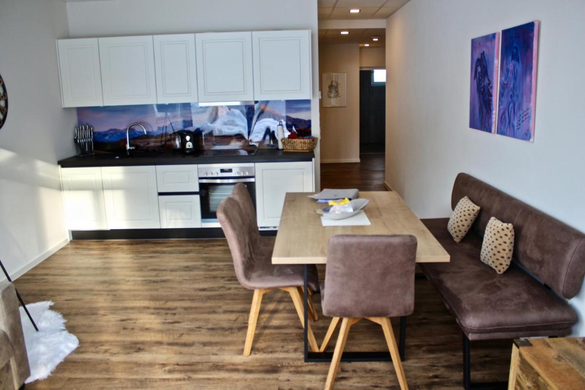 Chalet West - Housity