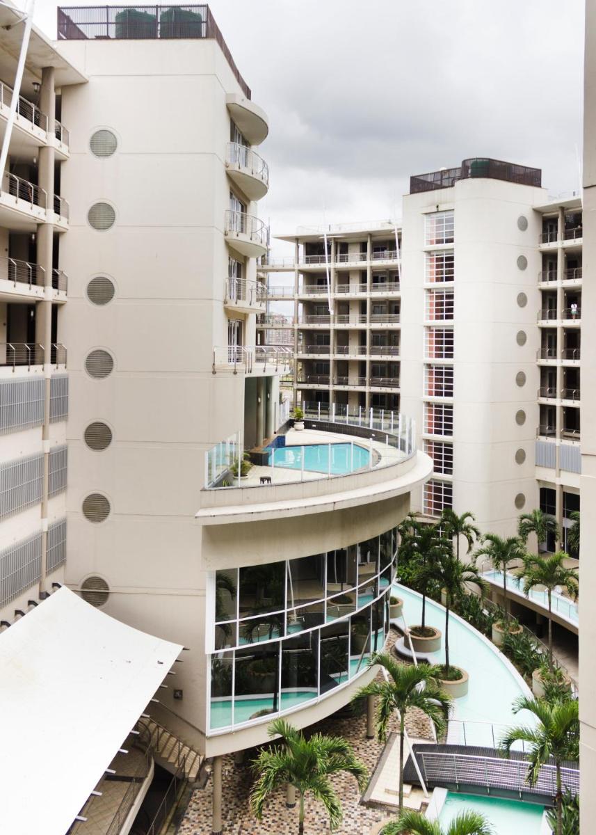 Luxurious Beach Apartment - The Sails - Housity