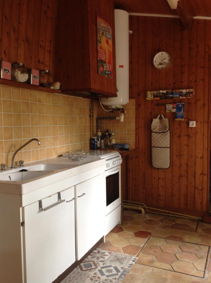 Agréable chalet de 52m2 au verdon-sur-mer - Housity