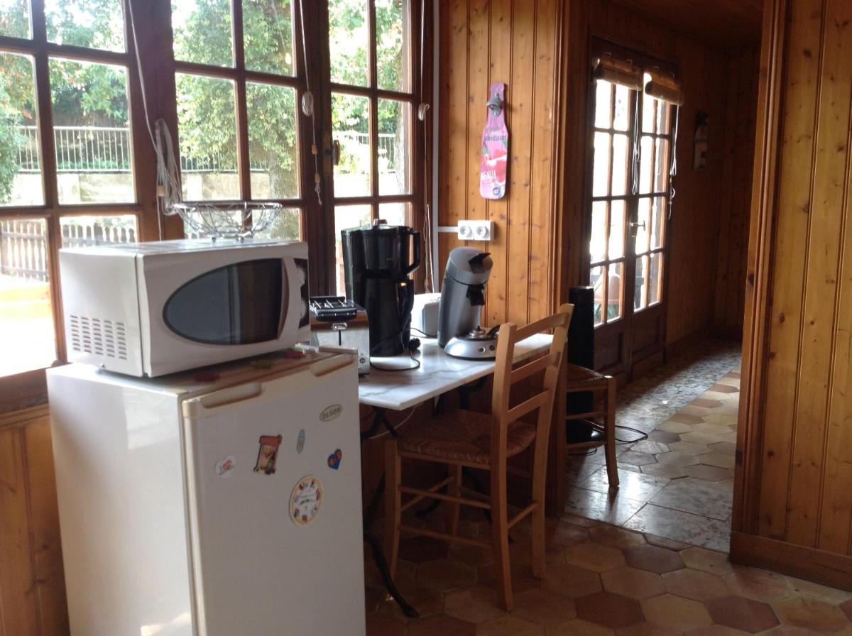 Agréable chalet de 52m2 au verdon-sur-mer - Housity