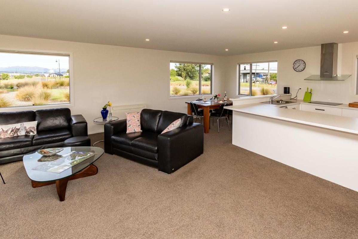 Poppa Pete's - Te Anau Holiday Home - Housity