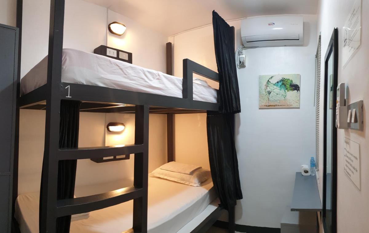 Island Brasserie Hostel - Housity