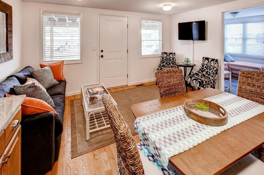 Recently Renovated LBI Apt with Deck on Beach Block! - Housity