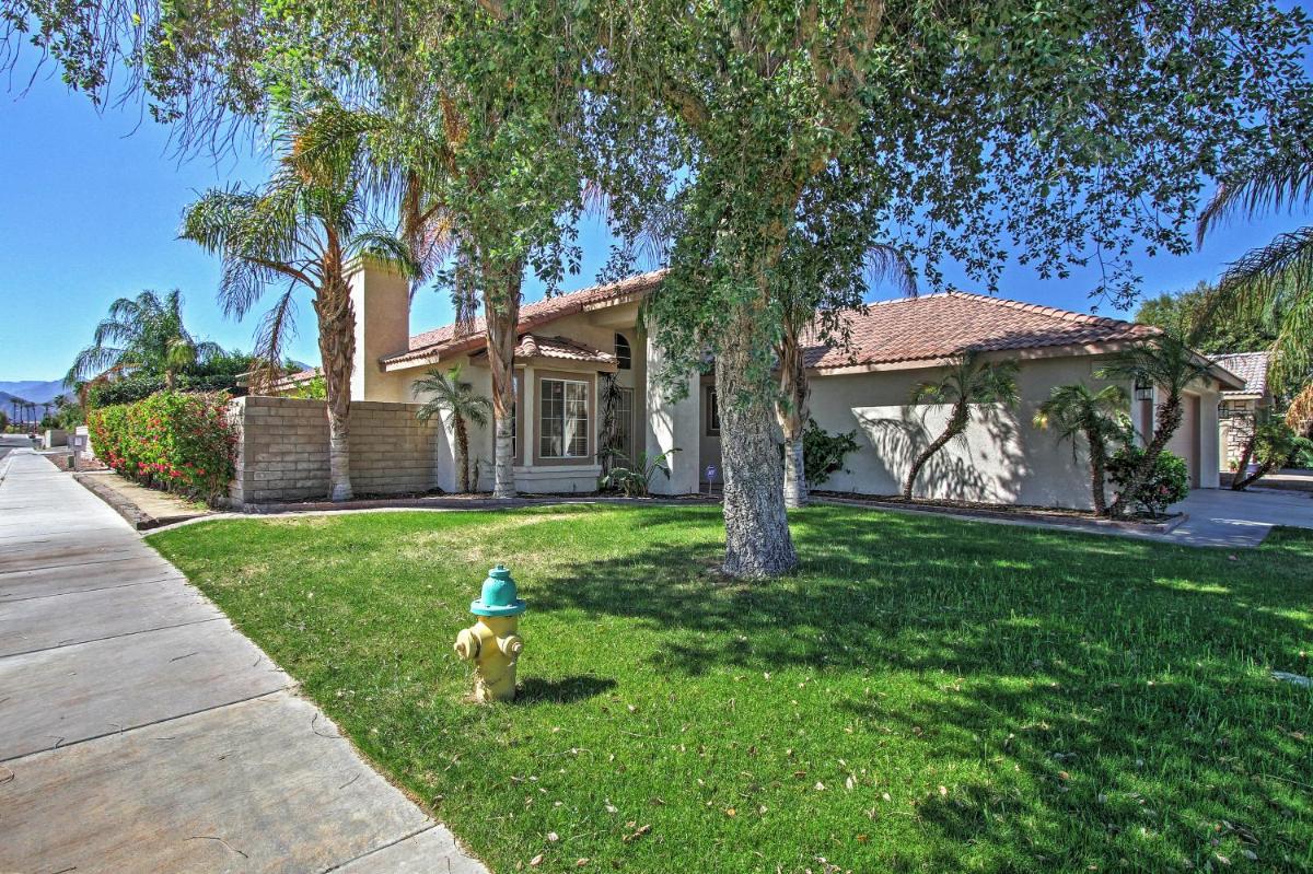 Beautiful La Quinta Getaway Golf, Hike, Explore! - Housity