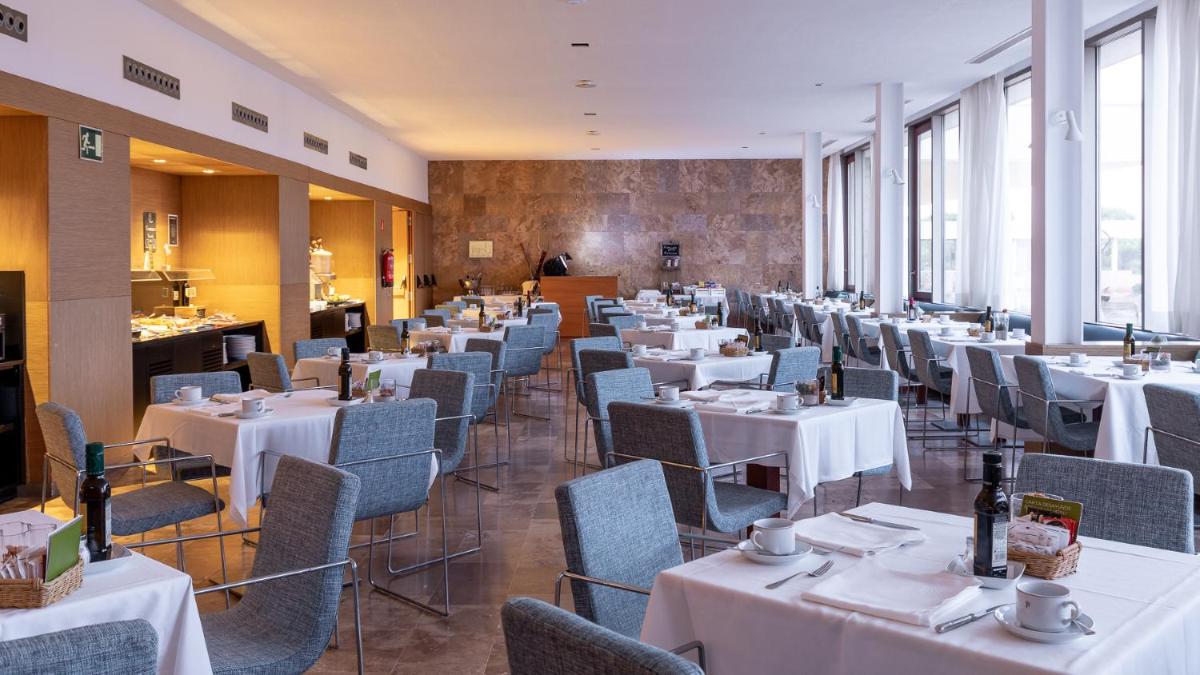 Un restaurante o sitio para comer en Parador de El Saler