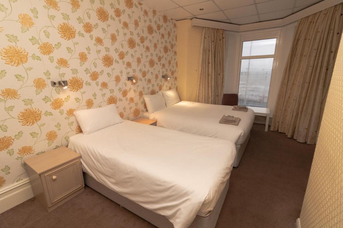 Starlux Hotel - Housity