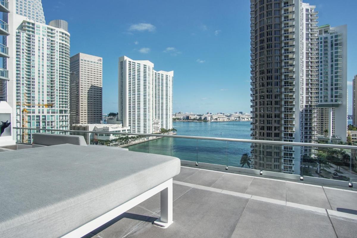 NEW!!! W Brickell Miami- ICON DELUXE LOUNGE with 2 masters - Housity