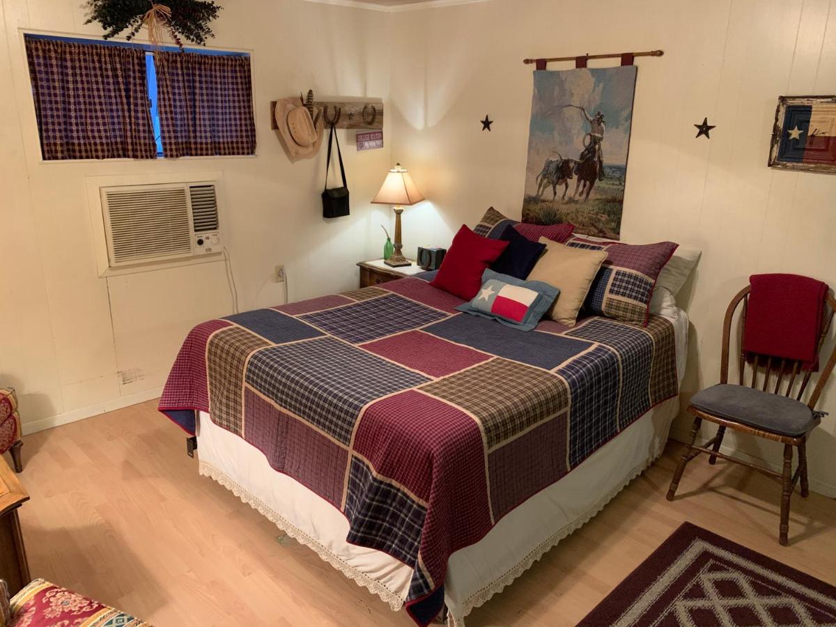 Clear River Cabin on the Medina - Housity