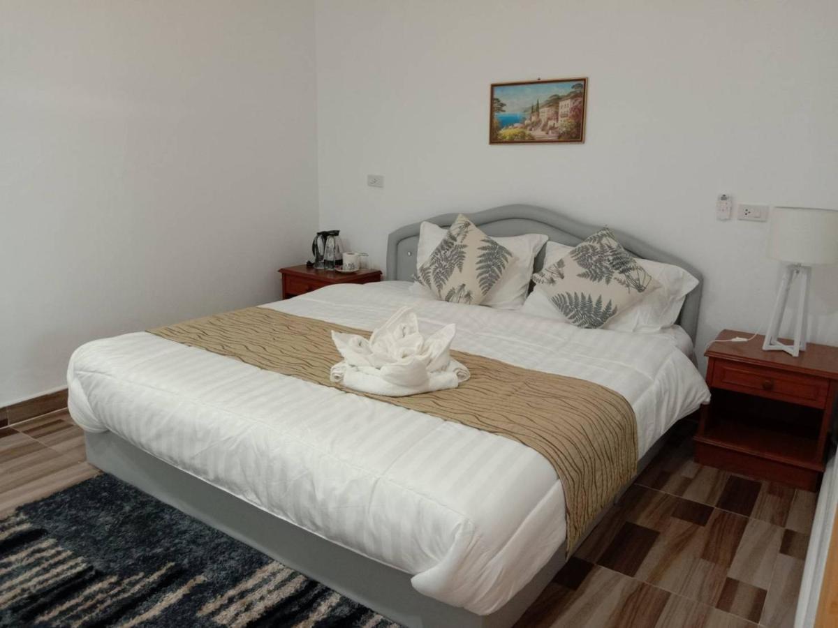 Chaiyai River Front Hotel - Housity