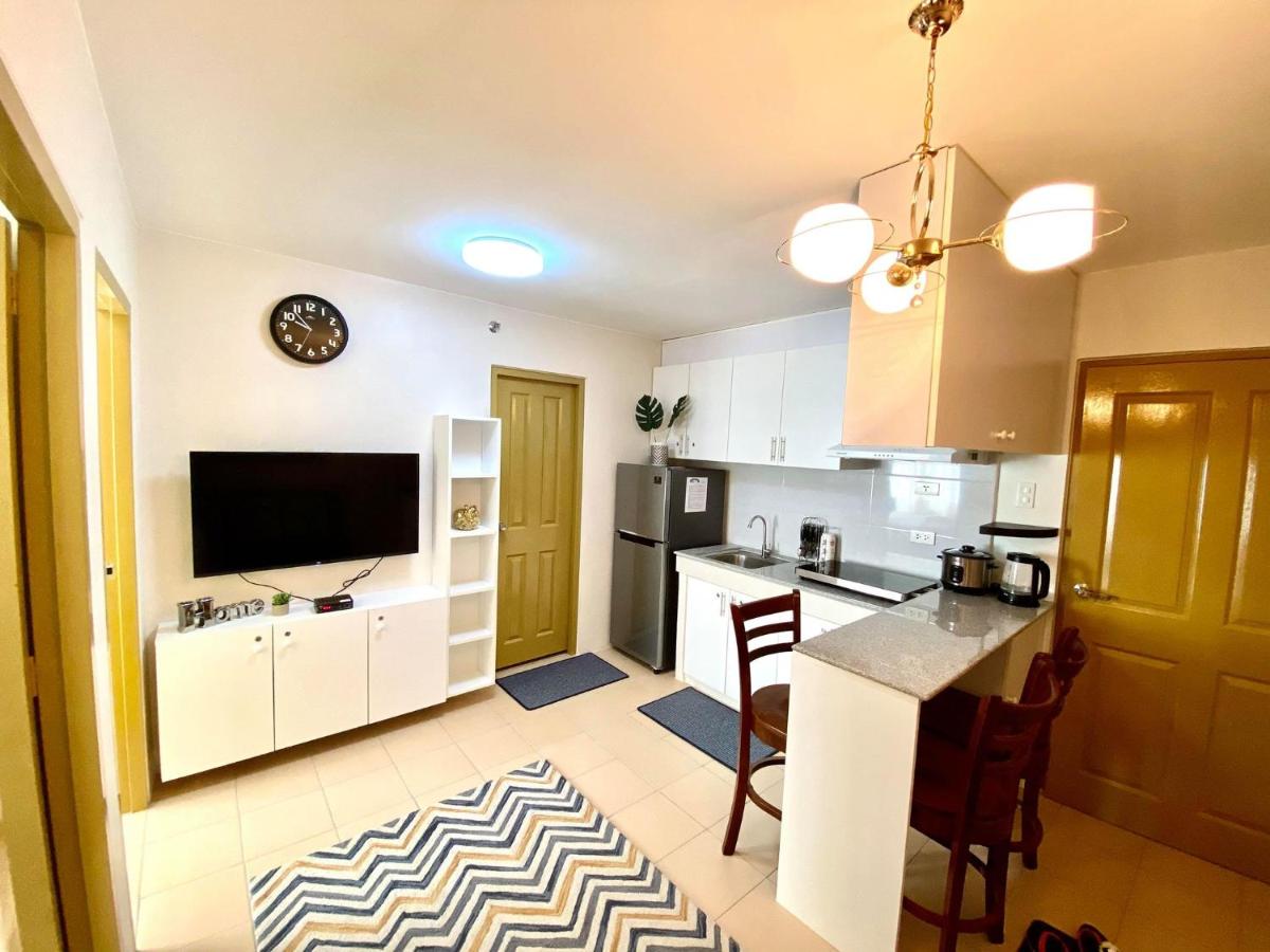 Suitetrails - ALA Home Place (2BR Condo Unit @ 8 Spatial Davao)