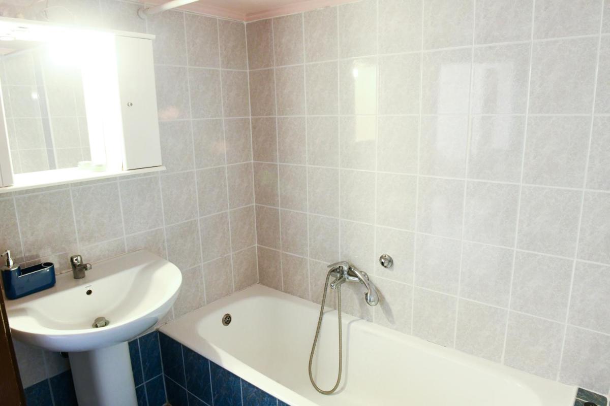 Papi's Free Parking Apartments 2 - 1 Bedroom - Housity