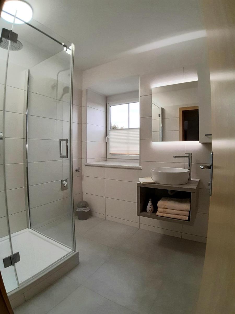 Charmantes Apartment mit Balkon zum Garten nahe Wien - Housity