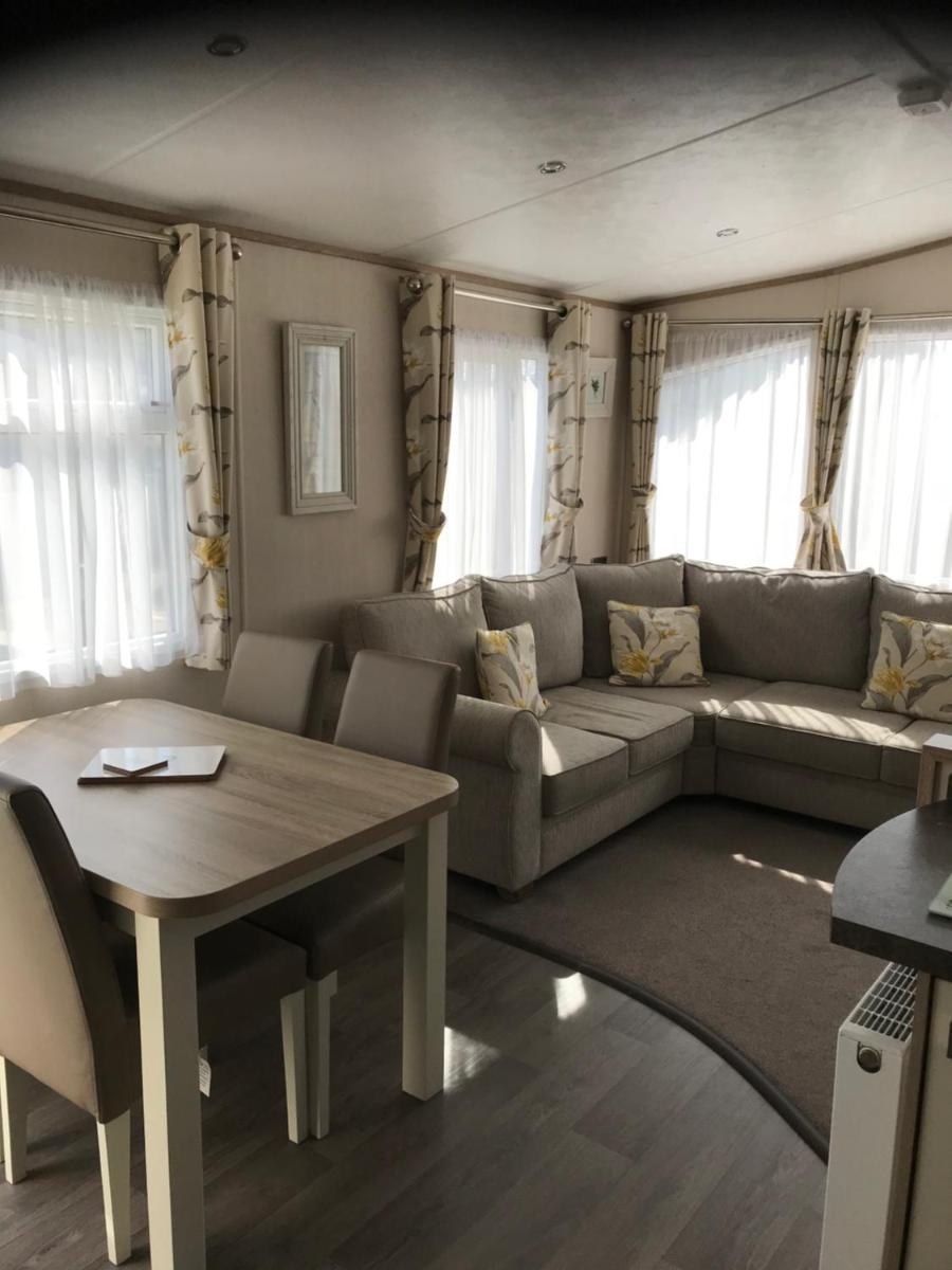 Quex Caravan Park - Housity