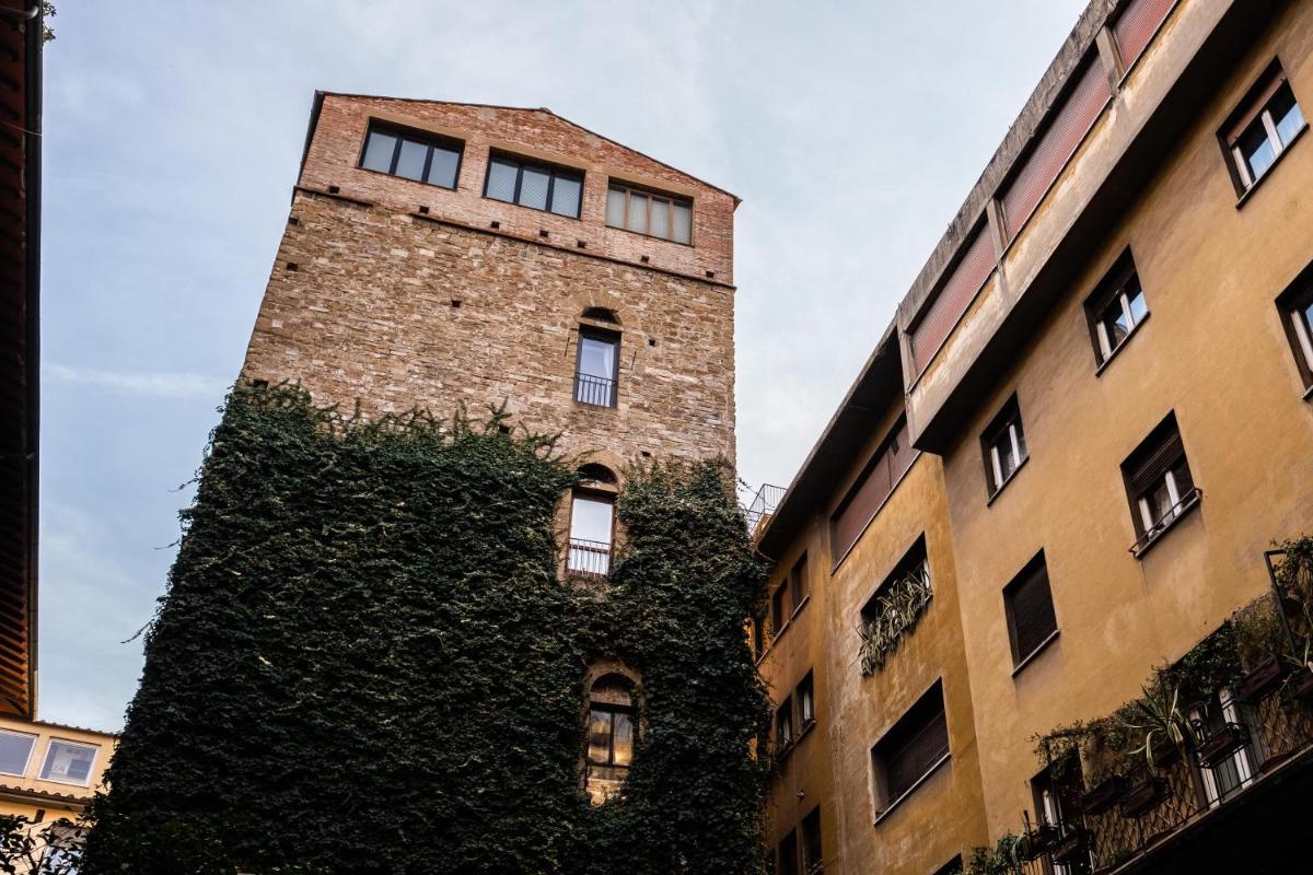Suitetrails - TWO TOWERS-Ramaglianti & Belfredelli