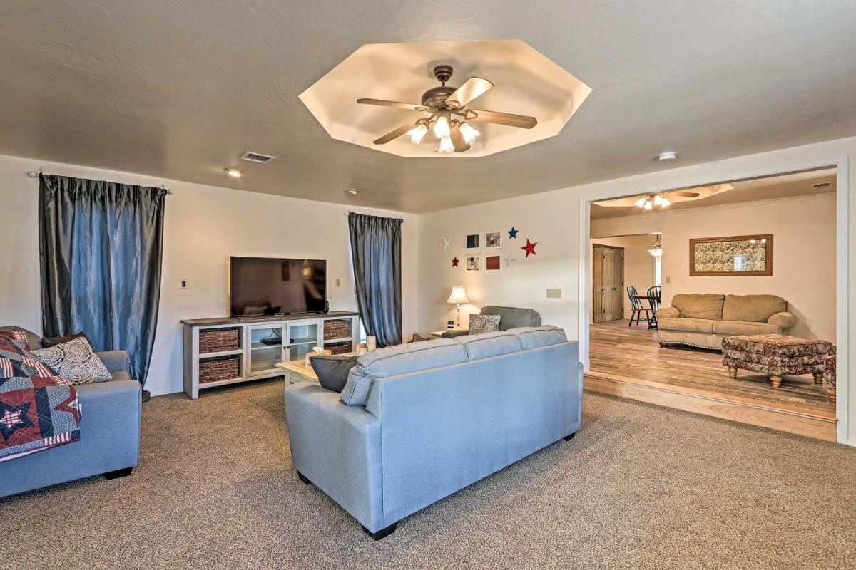 The Eagar House White Mountains Gem with Views! - Housity