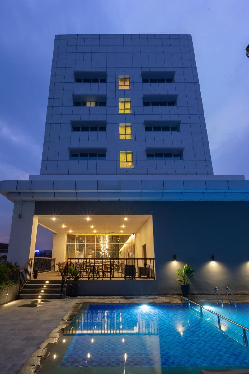 Hotel Santika Pasir Koja Bandung - Housity