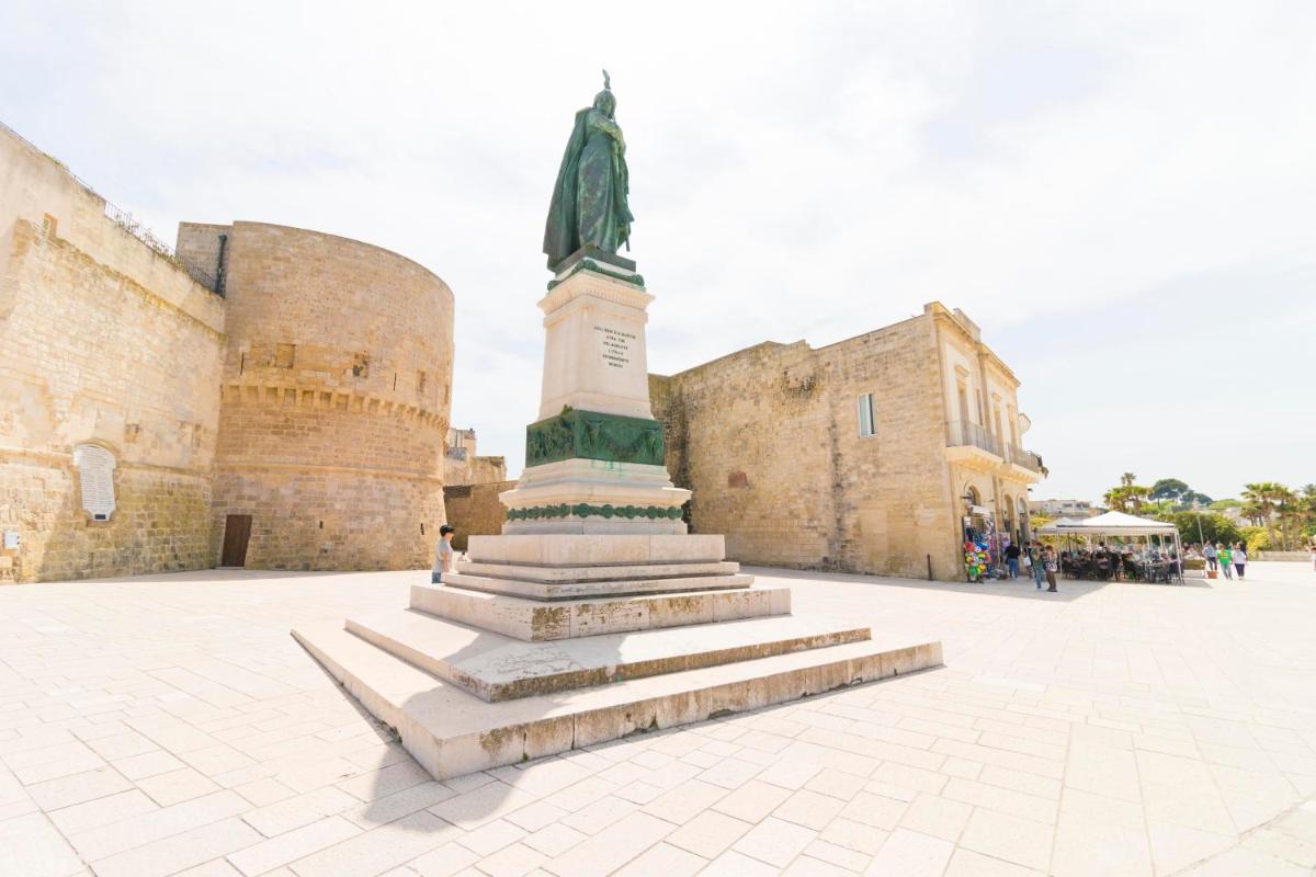 Holiday house marzia in Otranto, close beaches. - Housity