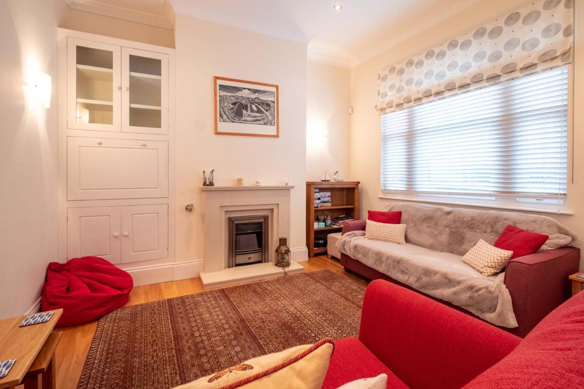 Polly's - Aldeburgh Coastal Cottages - Housity
