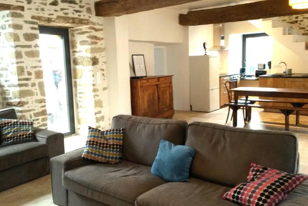 KERAUDREN RHUYS - Longère XVIIIe - 10 pers - 4 chb - plage à pied - Housity