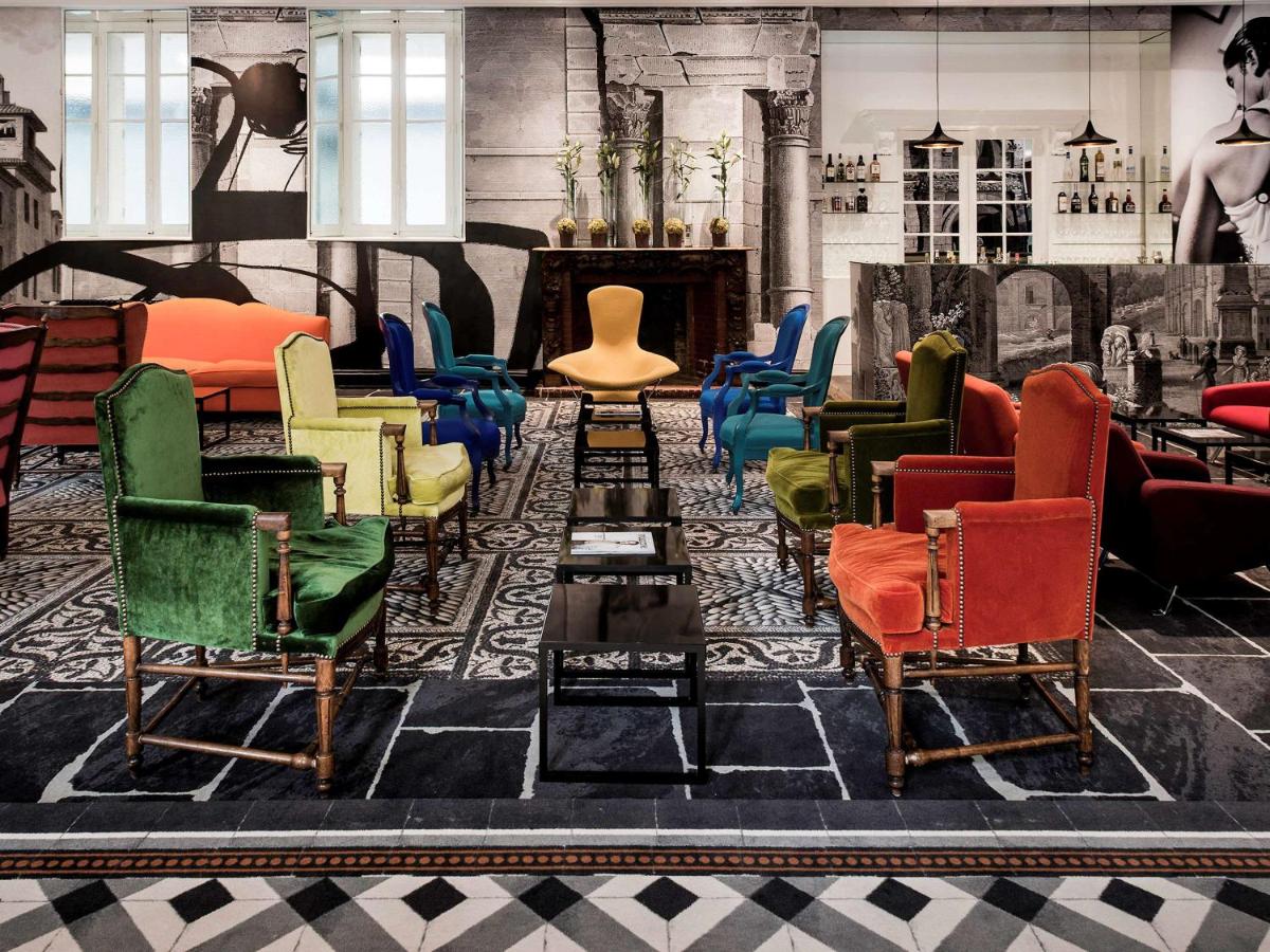 Coin salon dans l'établissement Jules César Hotel & Spa Arles - MGallery Collection