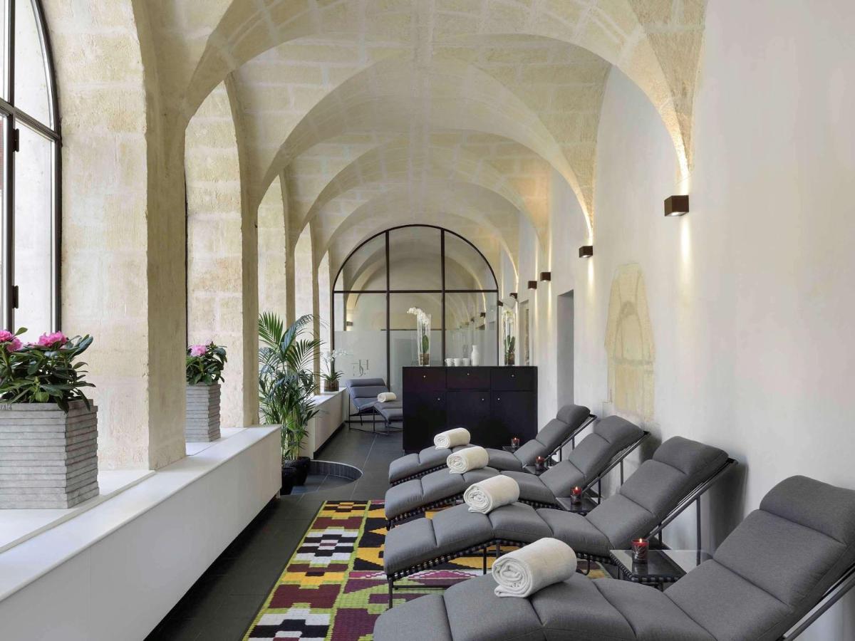 Coin salon dans l'établissement Jules César Hotel & Spa Arles - MGallery Collection