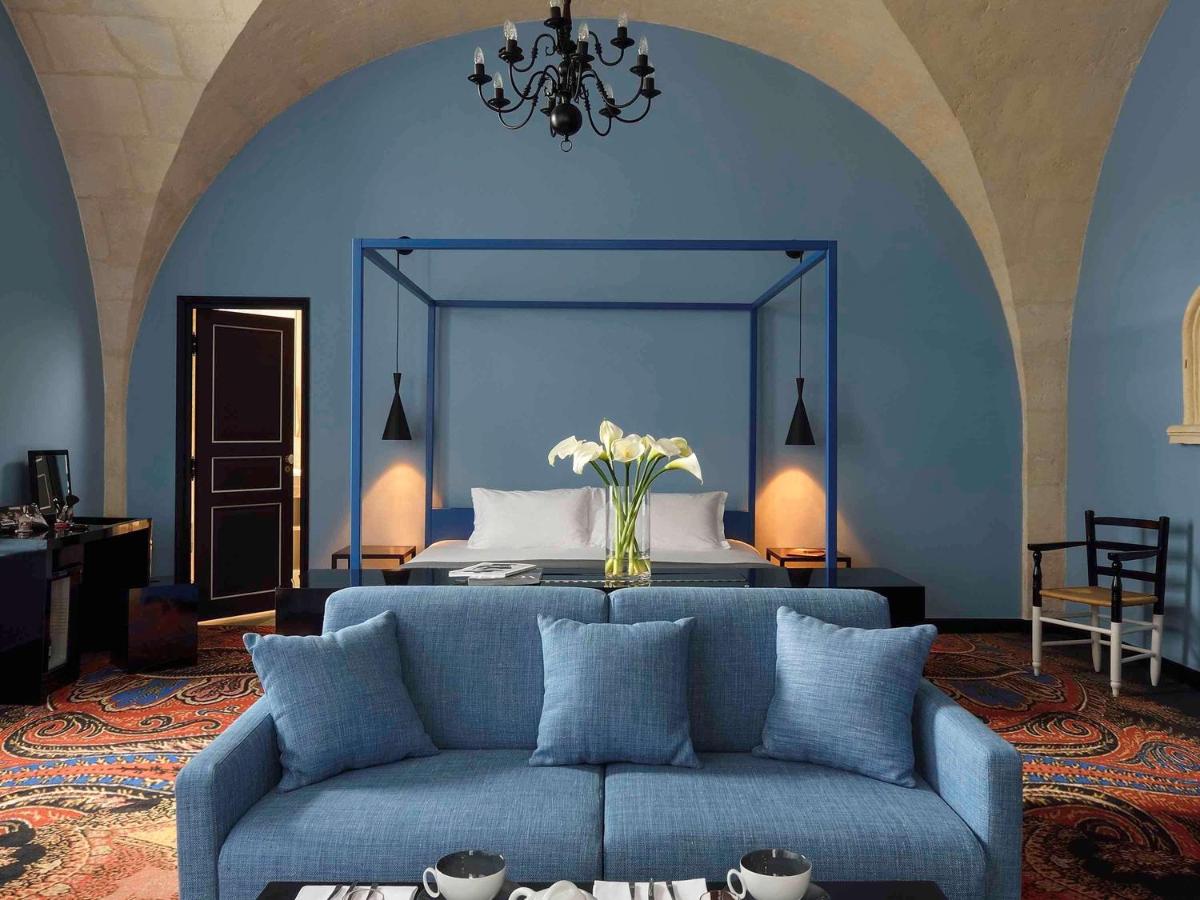 Coin salon dans l'établissement Jules César Hotel & Spa Arles - MGallery Collection