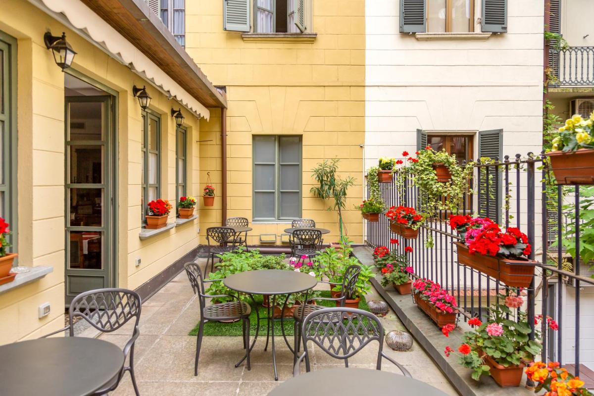 Hotel Roma e Rocca Cavour - Housity